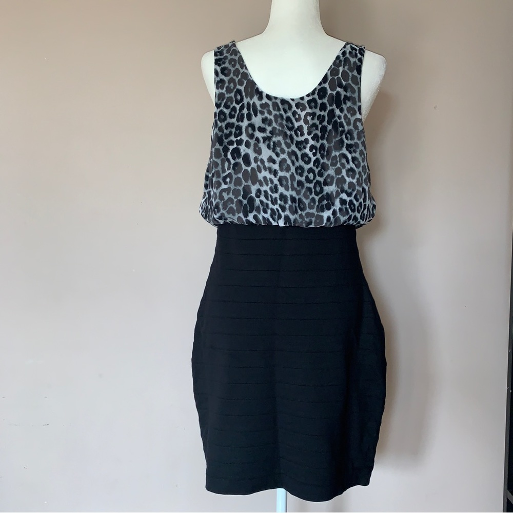 EXPRESS black blue gray leopard print dress Size Large